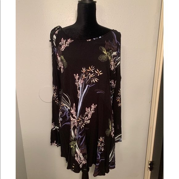 Free People Slit Sleeve Top ✨ - Picture 1 of 6